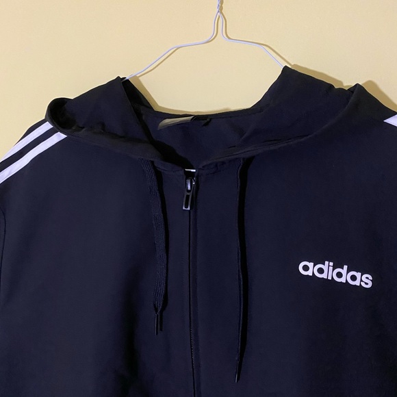 new Adidas windbreaker jacket - Picture 3 of 5